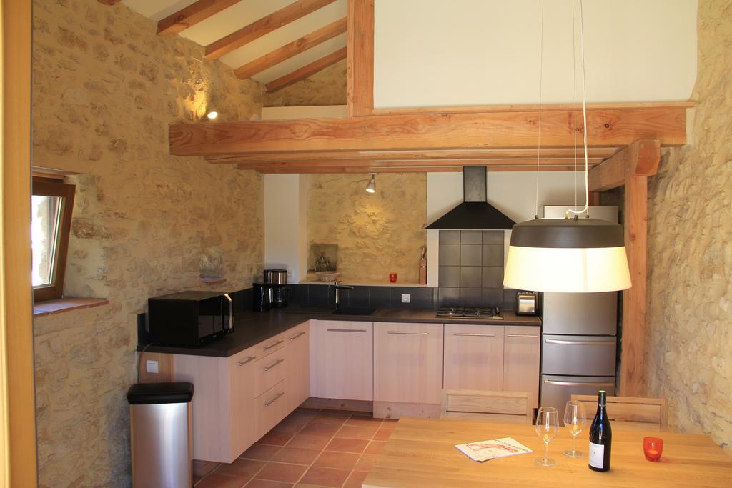 ホテルHollyoaks Estate Saint-Pons-la-Calm 部屋 写真