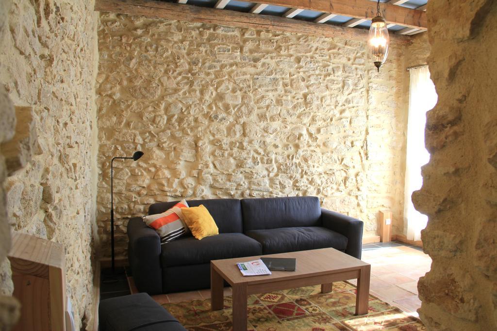 ホテルHollyoaks Estate Saint-Pons-la-Calm 部屋 写真