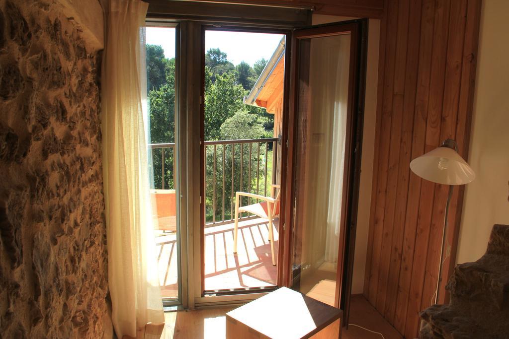 ホテルHollyoaks Estate Saint-Pons-la-Calm 部屋 写真